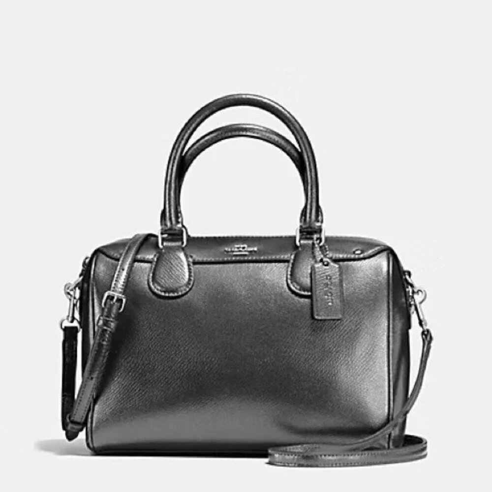 Like New Coach Mini Bennett Silver Metallic Leather Shoulder Bag Purse